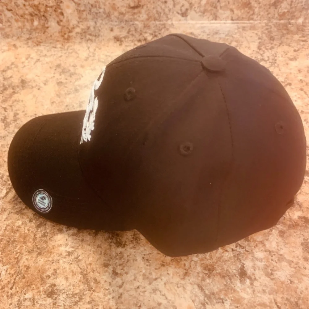 Hats‎ - Picture 3 of 3